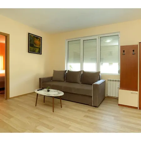 Lägenhet Clover- 2 *